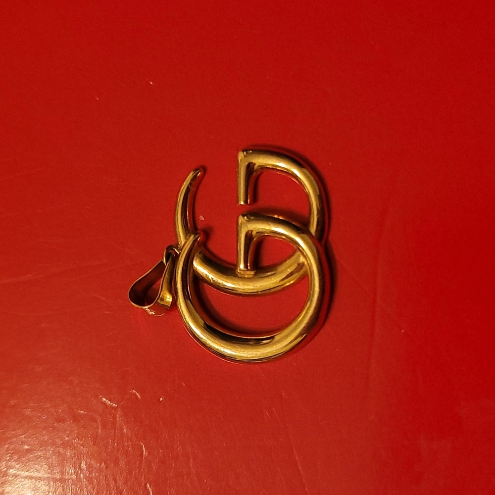 18K Gold Pendant